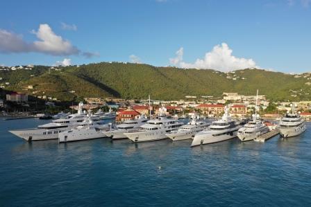 Yacht Haven Grand docks