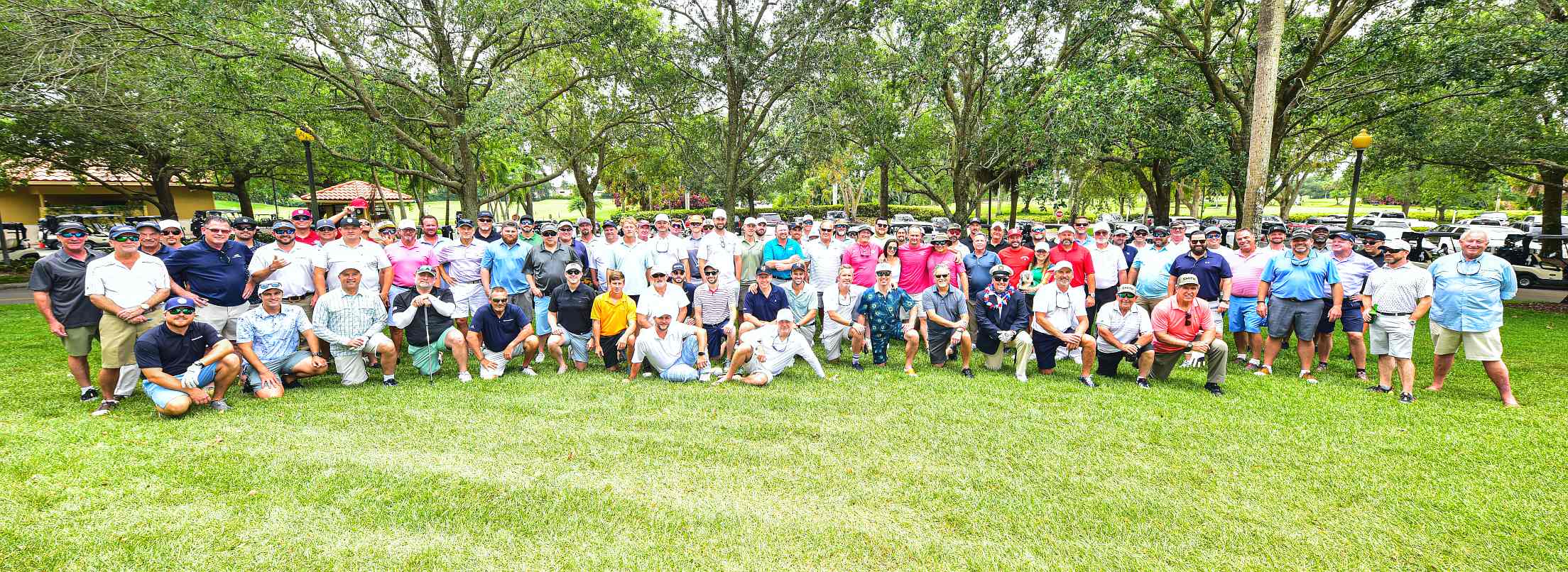 Group Shot of entire tournament crowd